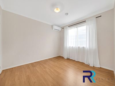 12 Lucindale Road, Wollert