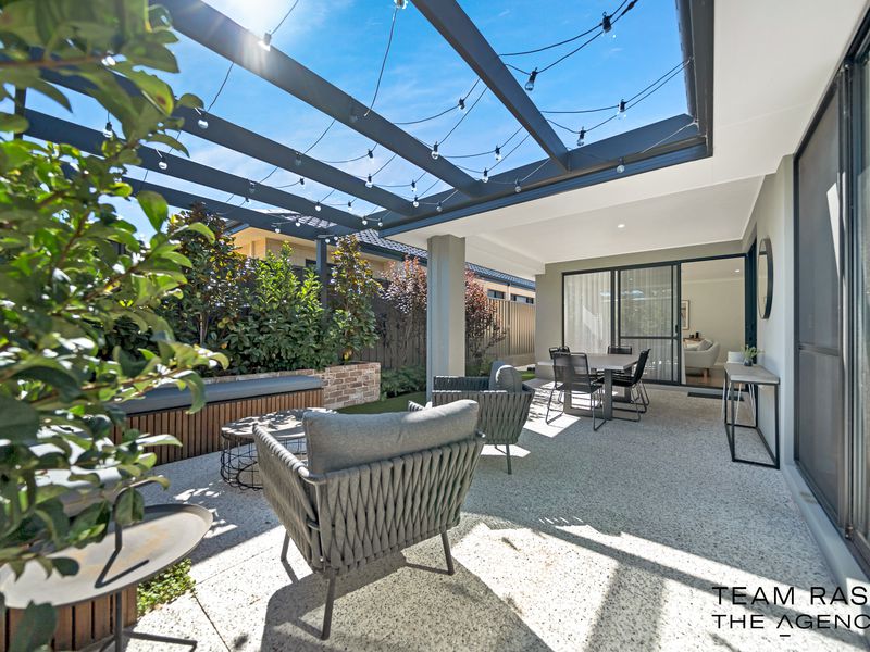 20 Navarra Way, Caversham