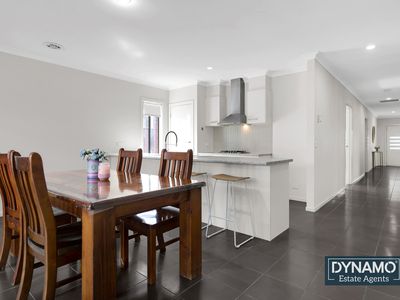 24 Huntingfield street, Craigieburn