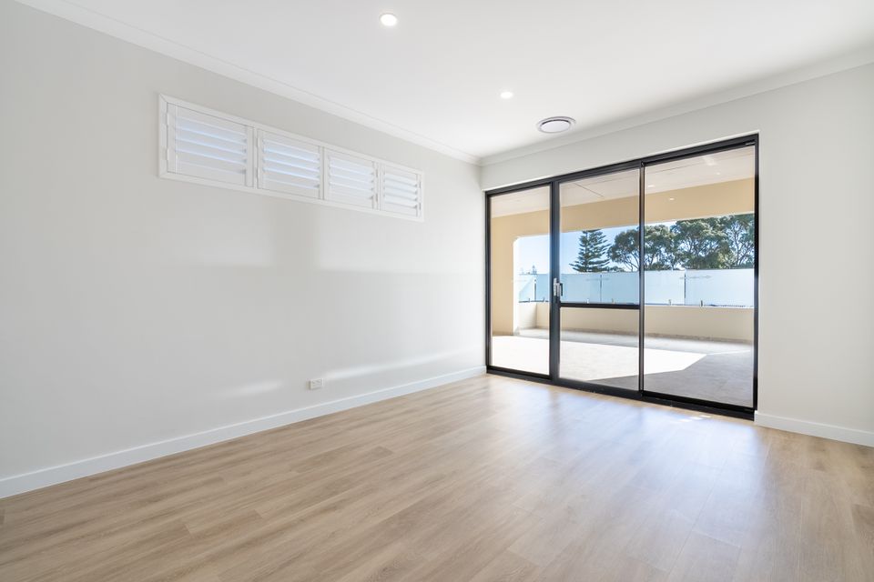 1 / 116 Gloucester Ave, Shoalwater