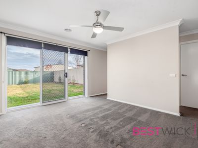 14 Maxwell Drive, Eglinton