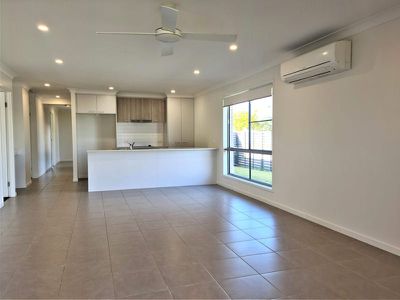 9 Helmore Road, Jacobs Well