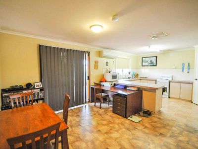 13 Armstrong Way, Newman