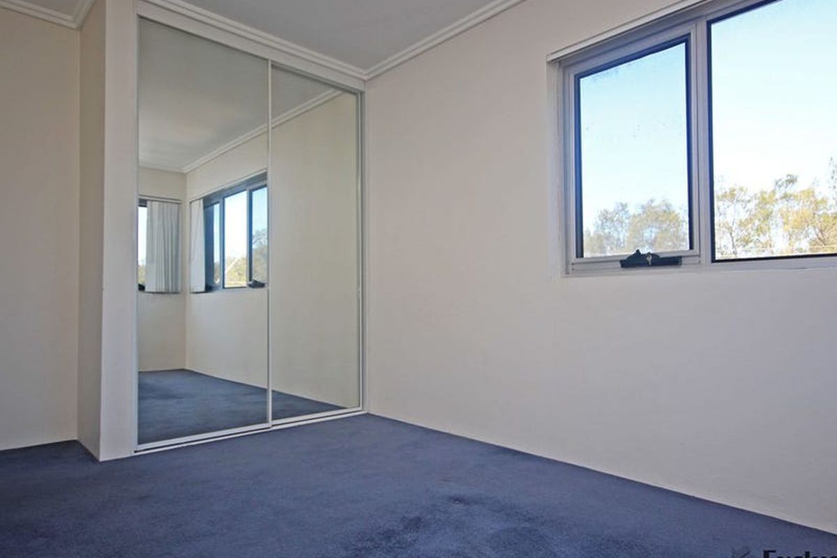44 / 28-32 Marlborough Road, Homebush West