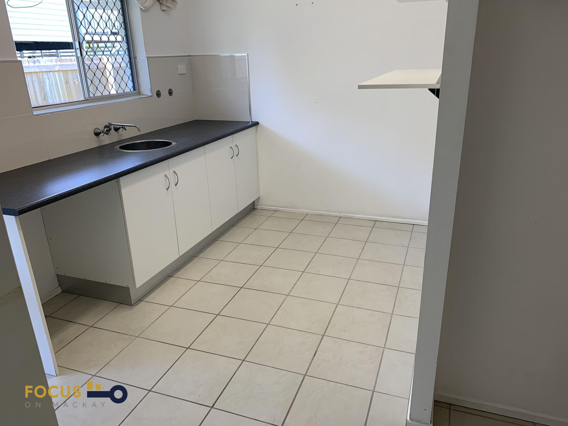 2 / 5 Symons Street, South Mackay