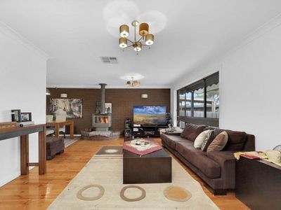 8 Dalray Close, Mill Park