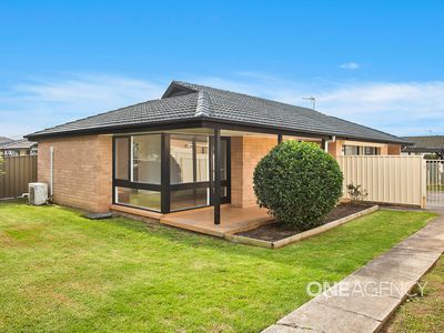 22 Fir Crescent, Albion Park Rail