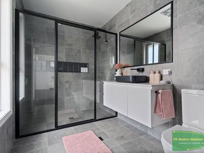 57 Stevenson Way, Orange