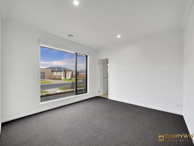 4 Vivero Road, Wyndham Vale