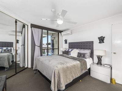 16A / 114 Marine Parade, Southport