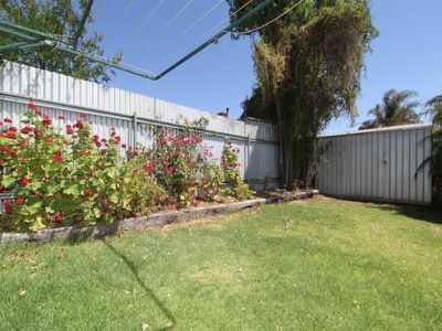 15B Riverina Way, Hannans