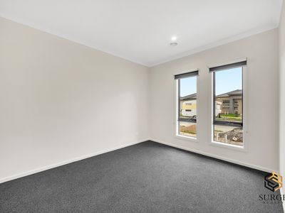 10 Petunia Crescent, Armstrong Creek