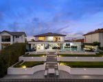 7 Volante Crescent, Mermaid Waters