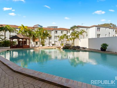 6 / 106-108 MARINE PARADE, Southport