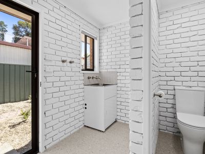 2 / 449 Cressy Street, Deniliquin