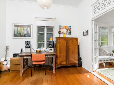 4 Clifford Street, South Golden Beach