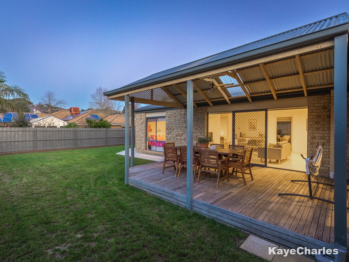 7 Castle Court, Beaconsfield