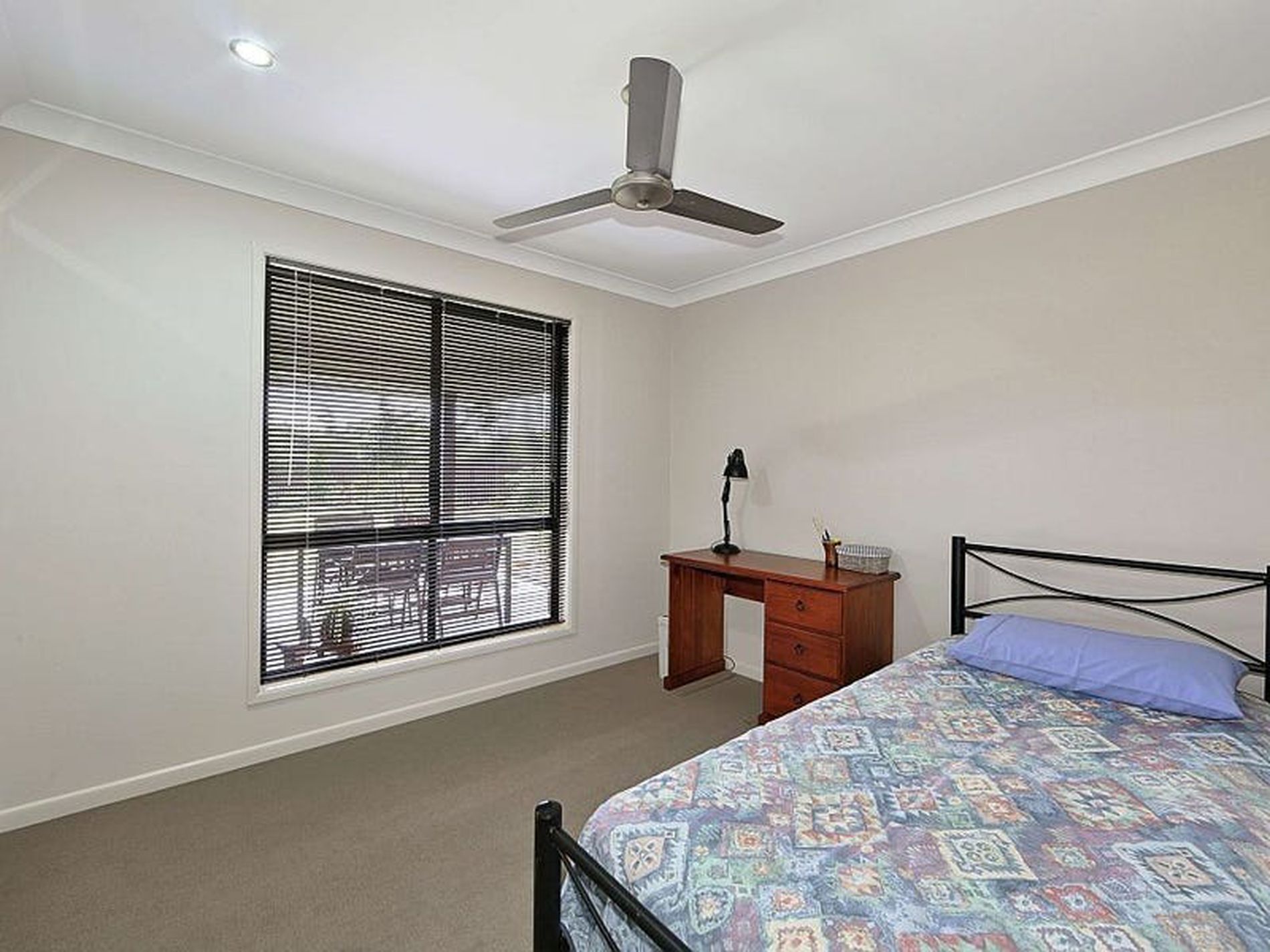 1 Sundew Ct, Woodgate