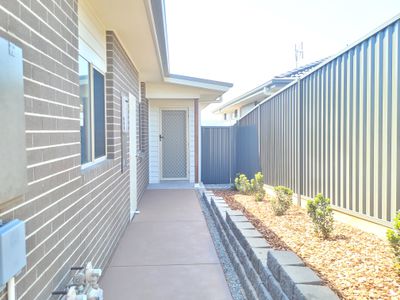 2 / 40 Corymbia Circuit, Heddon Greta