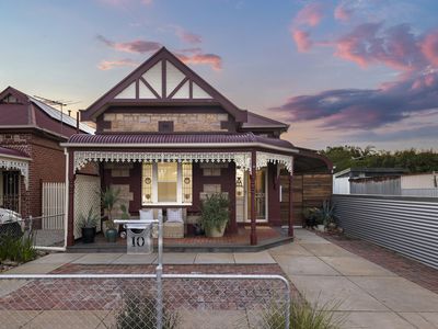 10 Claremont Street, Mile End