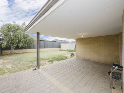 68 Leschenault Loop, Banksia Grove