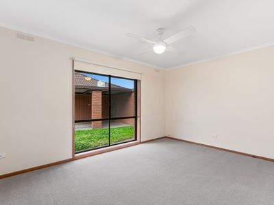 2 / 112 Patten Street, Sale