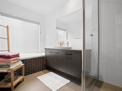 3 Razorbill Terrace, Werribee