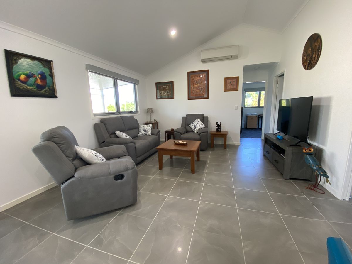 1 Sanctuary Point Close, Point Vernon