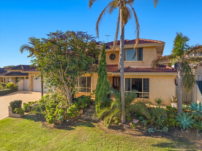 39 Castellon Crescent, Coogee
