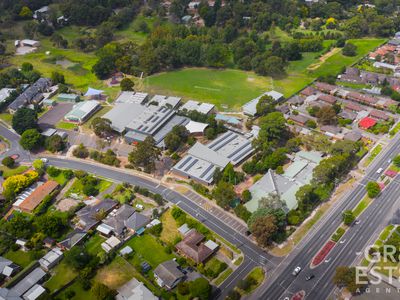  1 Wattle View Drive (Beaconsfield - Wattle Estate), Beaconsfield