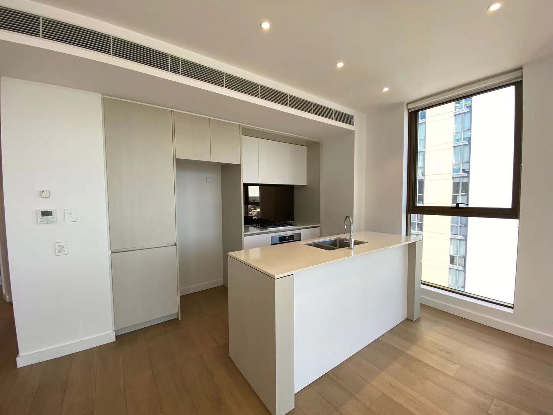 2708 / 82 Hay Street, Haymarket