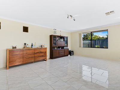 17 Whyalla Circle, Port Kennedy