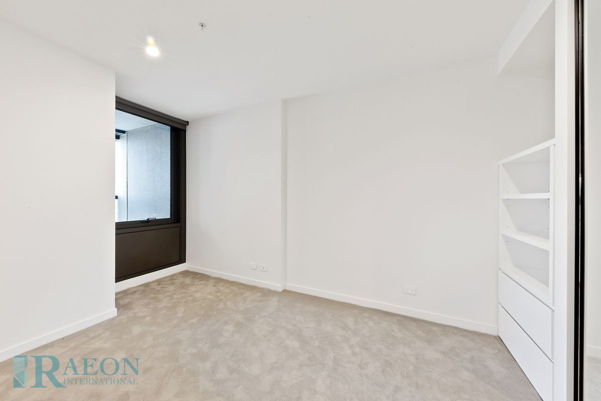 2003/23 Mackenzie Street, Melbourne