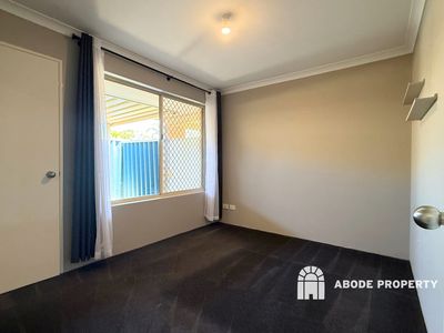 12 Catalpa Crescent, South Lake