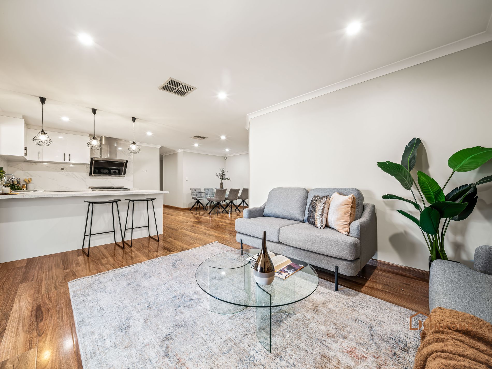 2 / 94 Hobbs Avenue, Como