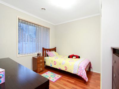 9 England Walk, Narre Warren South
