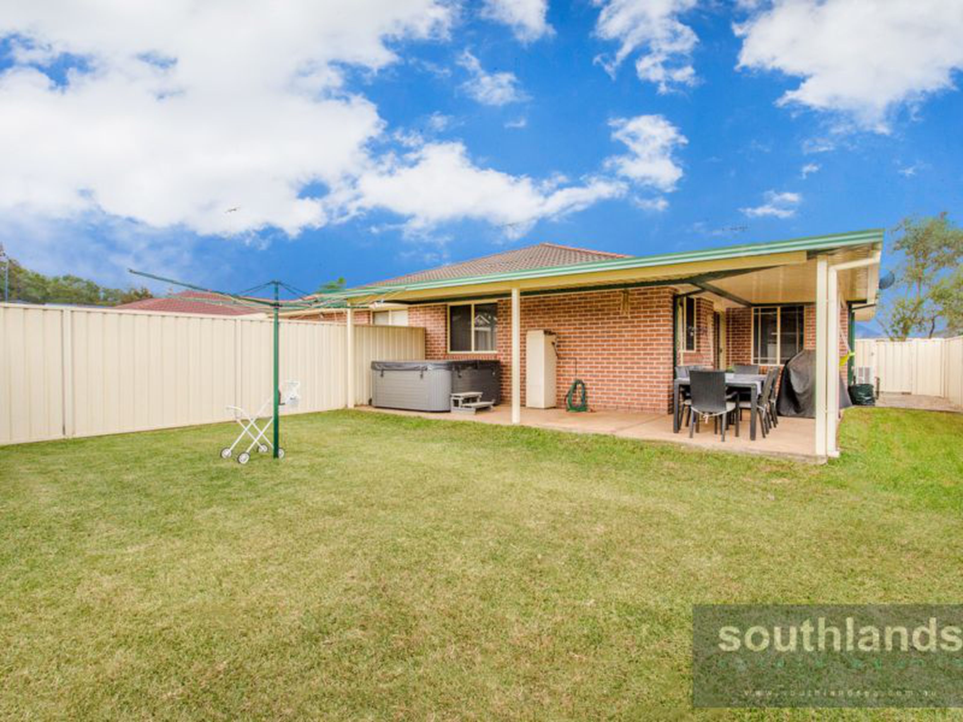 13 Gershwin Crescent, CLAREMONT MEADOWS