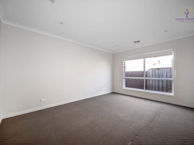4 Yaleri Rise, Werribee