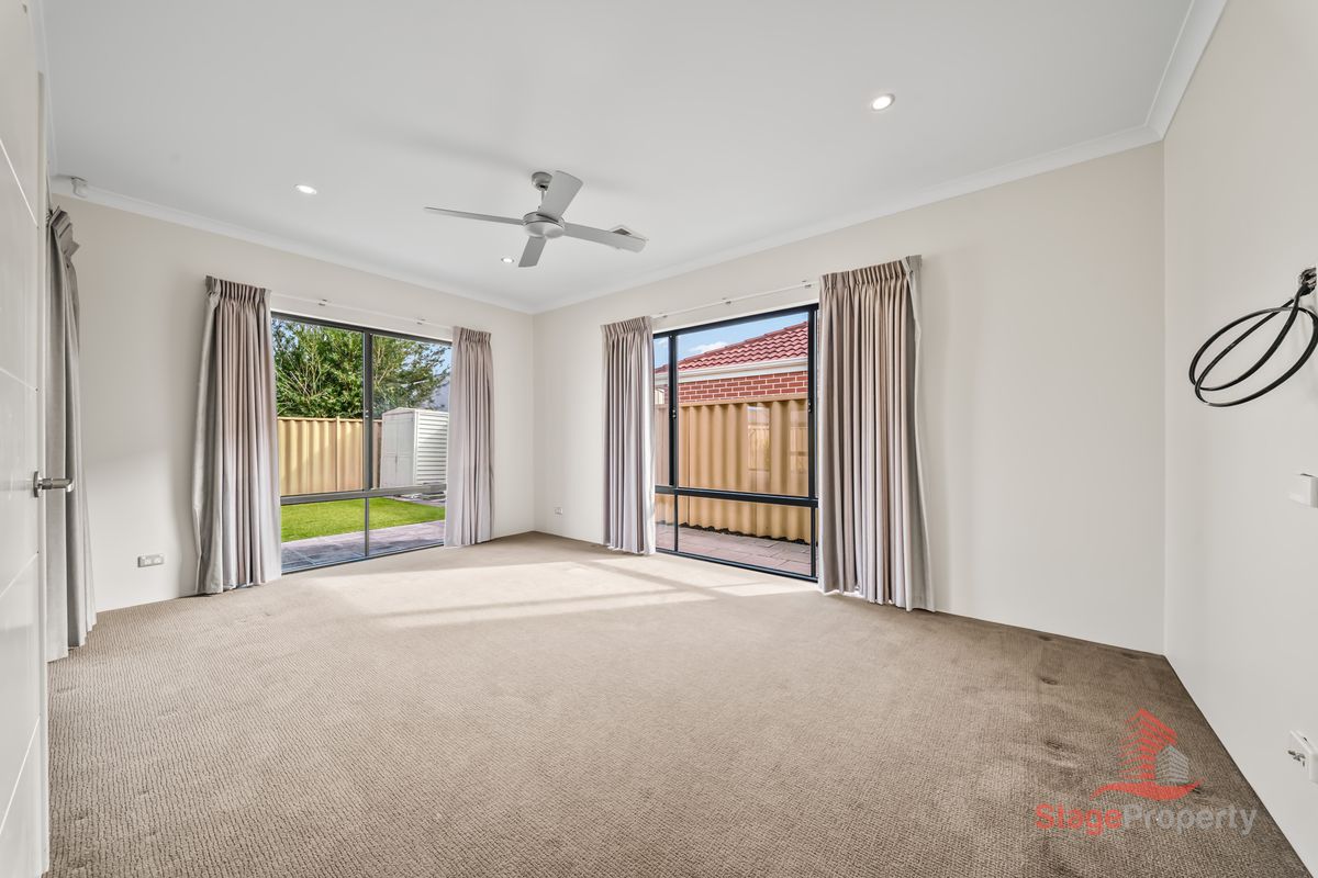 18 Blossom Chase, Aubin Grove