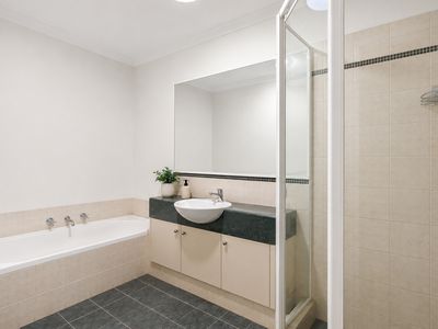 58 Lakeside Drive, Joondalup