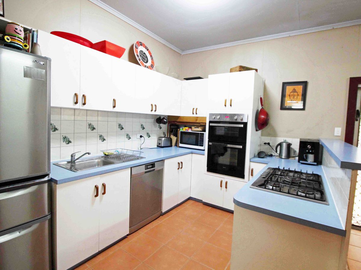 14 GRAY STREET, Atherton