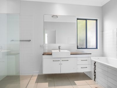 11 Lagoon Court, Murrumba Downs