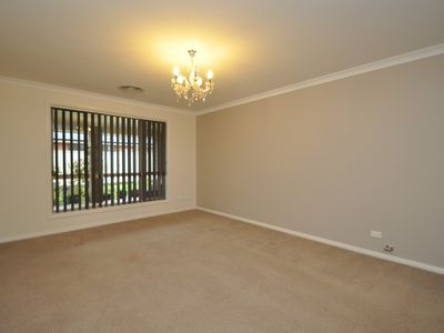 17 William Farrier Drive, Dubbo