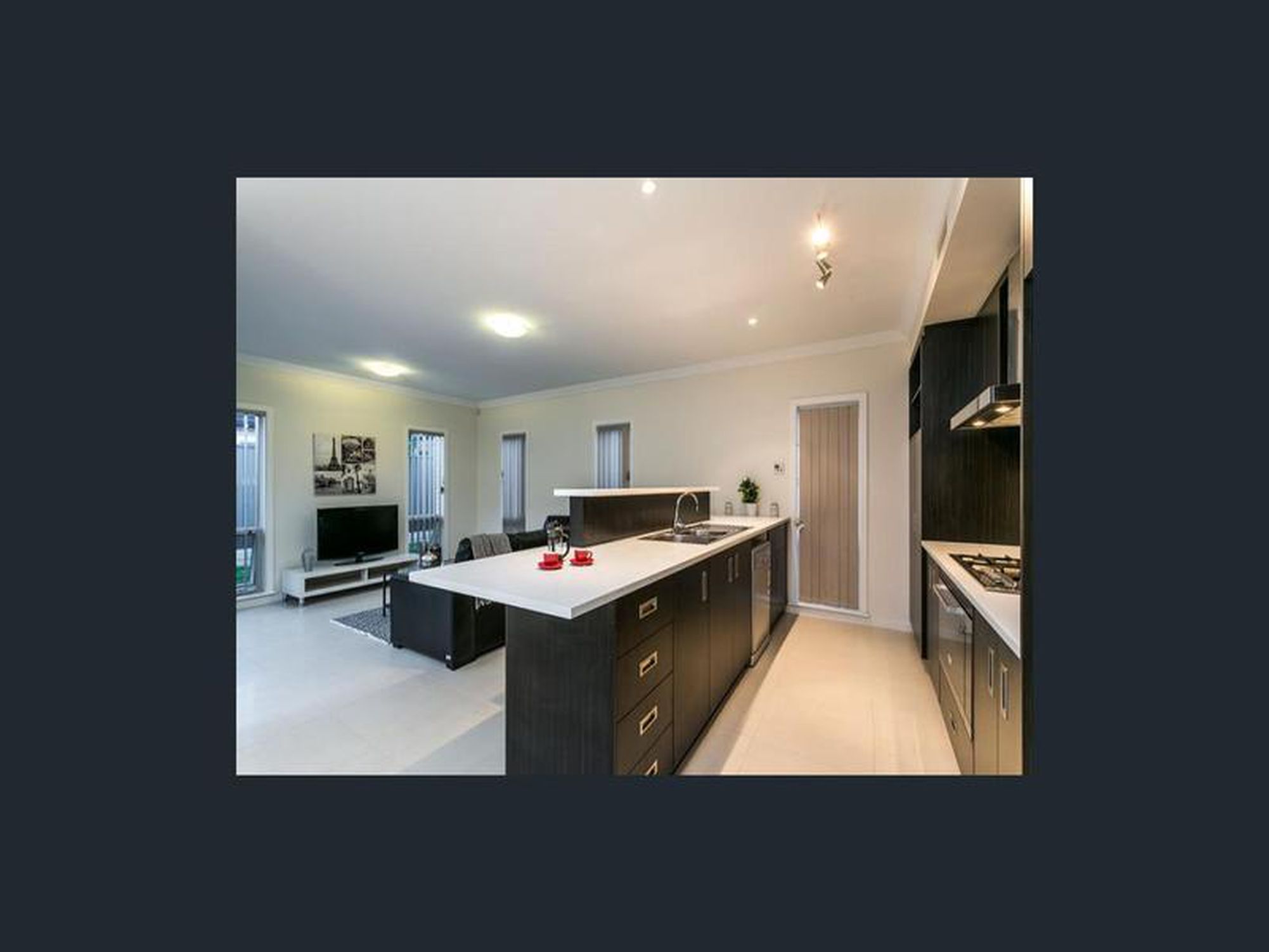 14 Seventh Avenue, Ascot Park