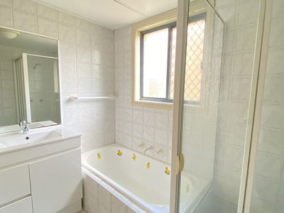 1 / 15 Central Avenue, Westmead