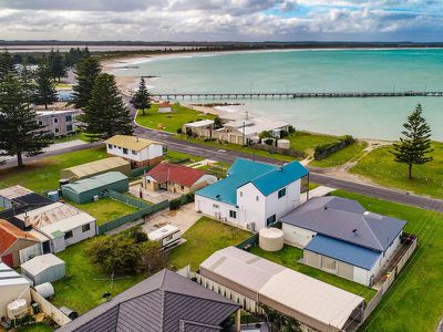 6 Beach Road, Beachport