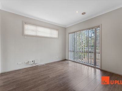 70 Swain Street, Gungahlin