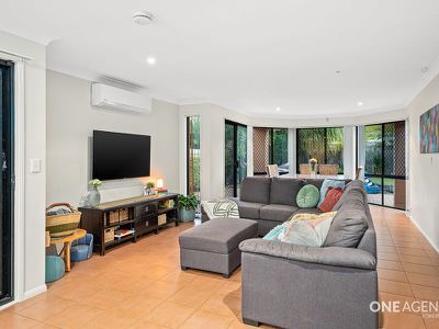 22 Yale Cct, Forest Lake