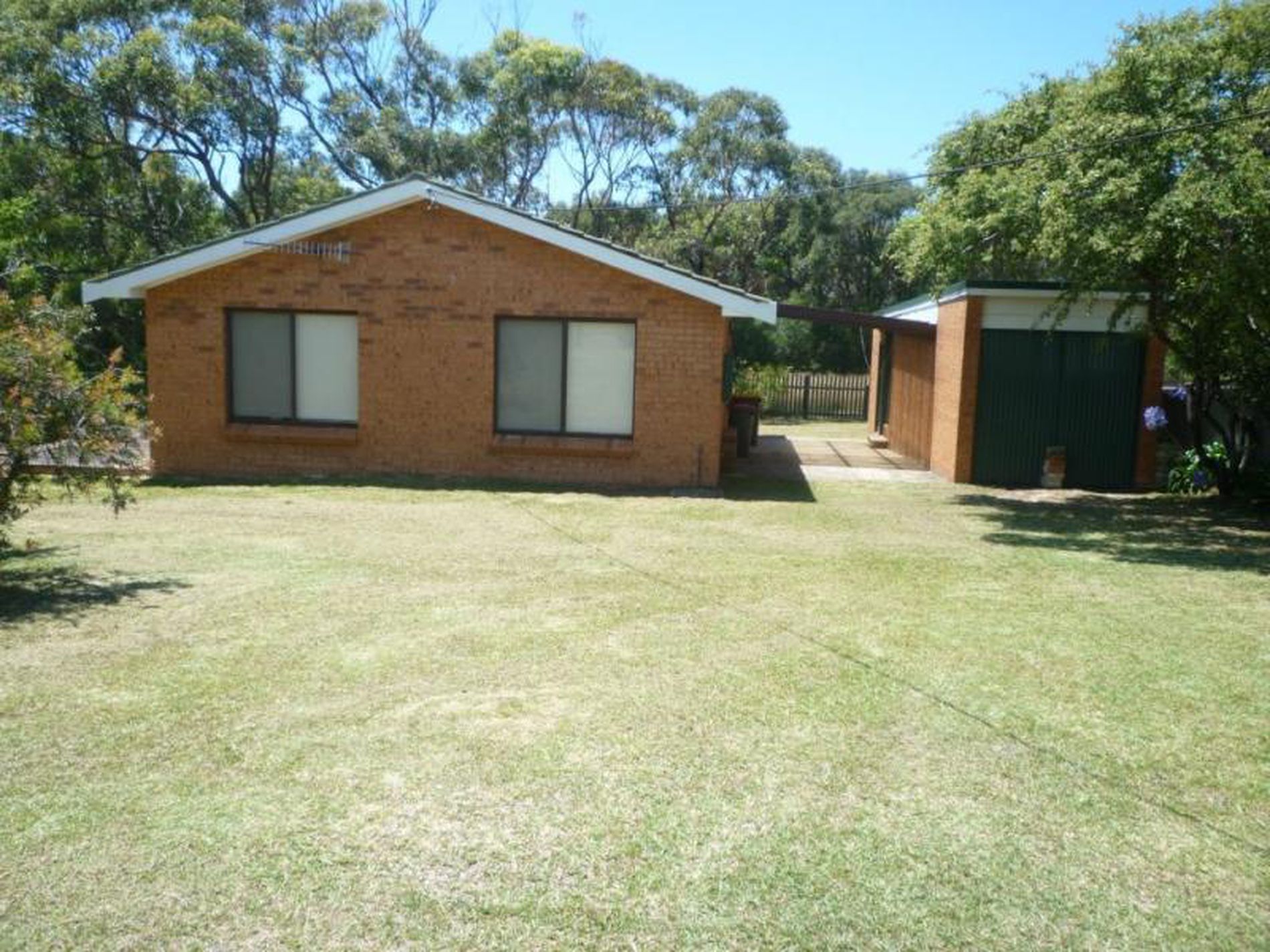 10 Princes Highway, Burrill Lake