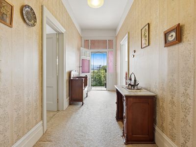 6 Tulloch Street, Newstead